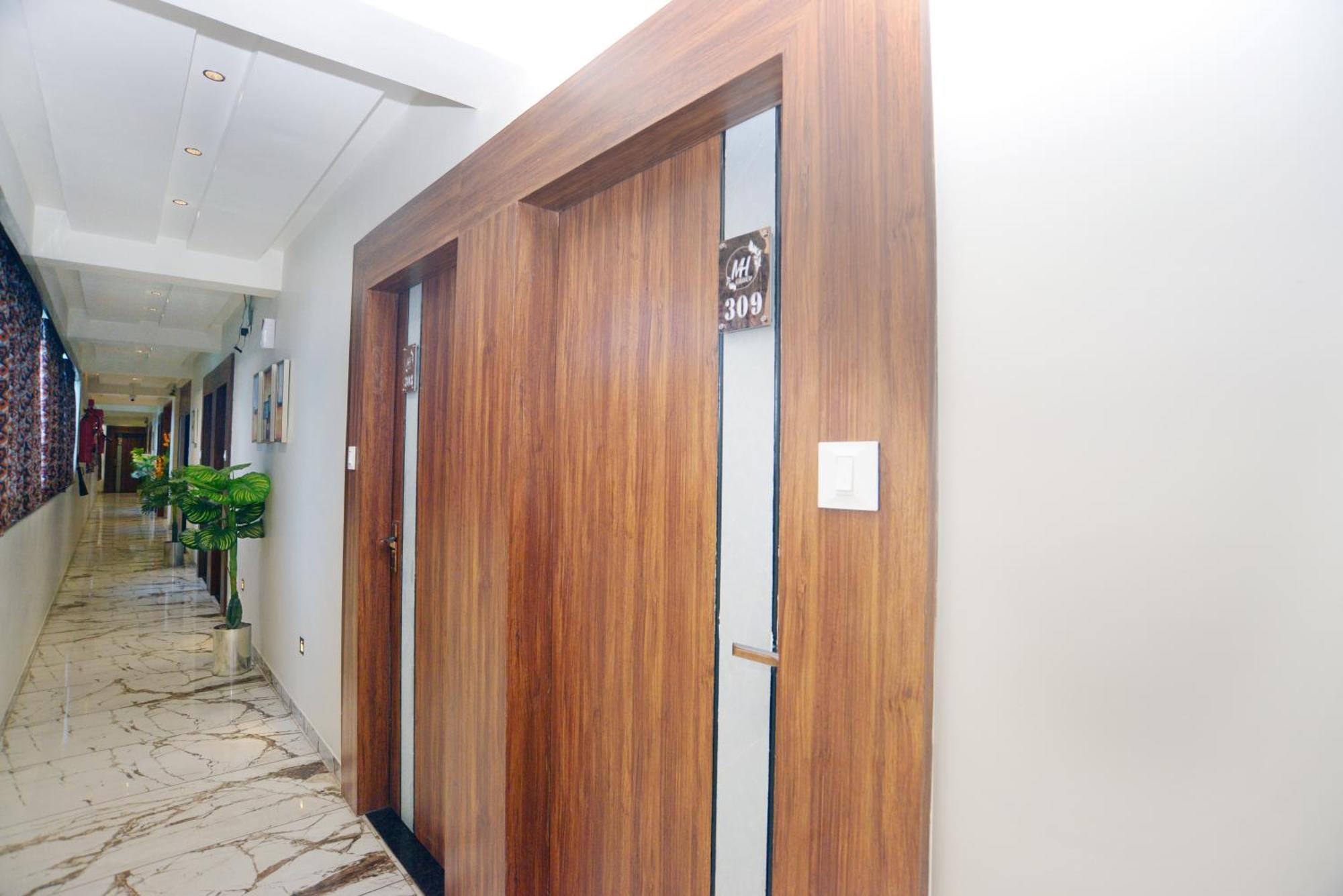 Hotel Allen Ahmadabad Zewnętrze zdjęcie